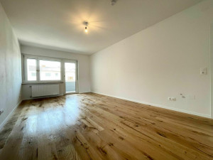 Wohnung zu kaufen: 8045 Graz - Wohnraum mit Loggia